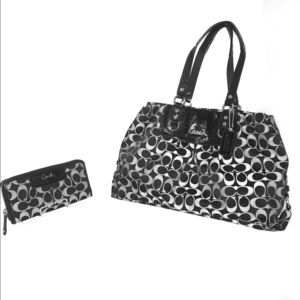 Ashley Signature handbag with matching wallet!!